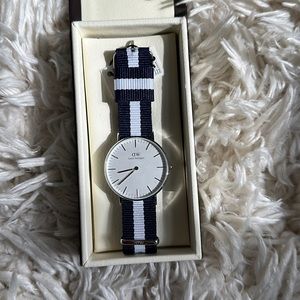 Daniel Wellington Watch with White/Navy Strap